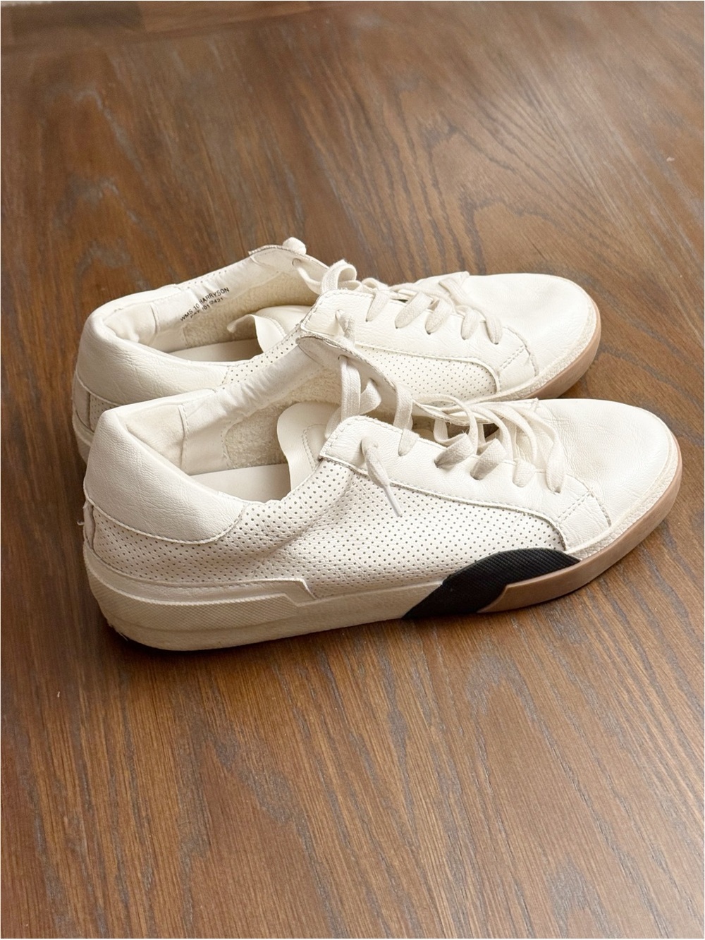 DV by Dolce Vita White and Black Sneakers Sleek Minimalist Design size 10 - Picture 2 of 8